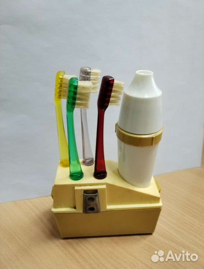 Электрическая зубная щётка 