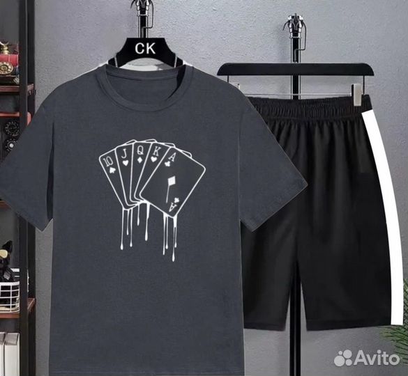 Спортивный костюм