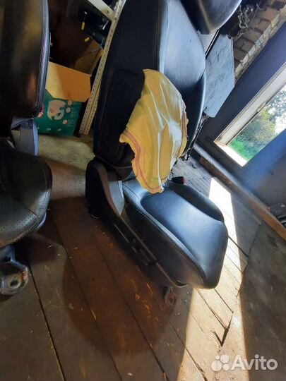 Кресло пассажирское кожа mitsubishi pajero sport 2
