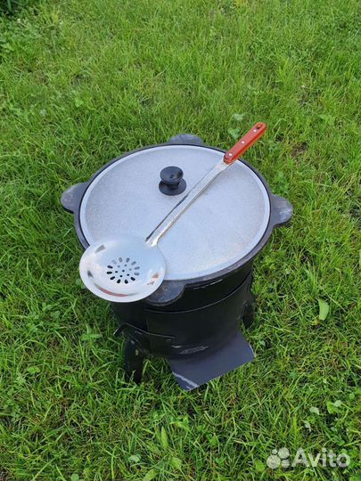 Казан чугунный с печкой. Афганский казан. Посуда у