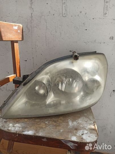 Фара передняя на nissan primera p12