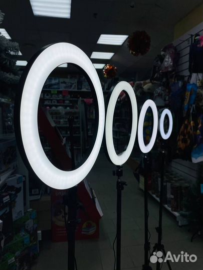 Кольцевая лампа со штативом