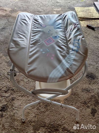 Ванночка для купания и пеленальный столик