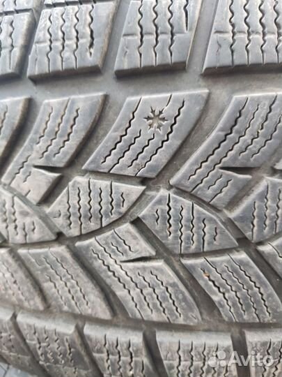 Goodyear UltraGrip Ice 235/55 R19 105C