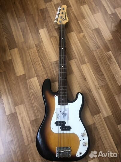 Бас гитара washburn 90-х годов