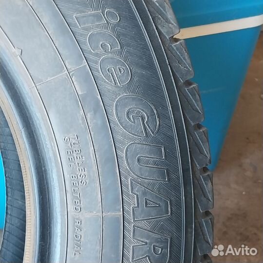 Yokohama Ice Guard IG30 215/65 R16