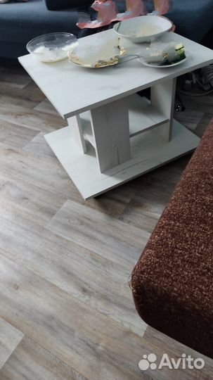 Журнальный столик