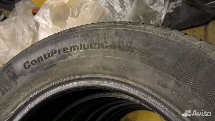 Continental ContiPremiumContact 5 SUV 235/65 R17 104V