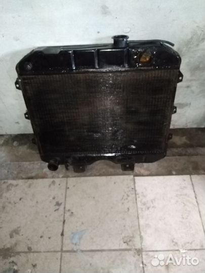 Радиатор охлаждения УАЗ 452 буханка