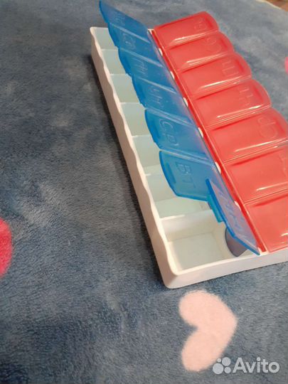 Шкатулка для приема лекарств и,витаминов