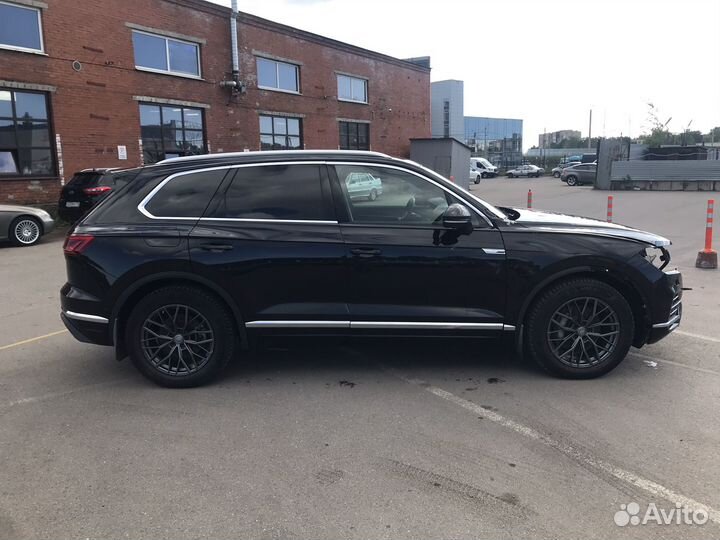 Volkswagen Touareg 3.0 AT, 2020, битый, 74 966 км