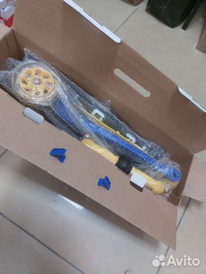 Трёхколёсный самокат Trolo Maxi