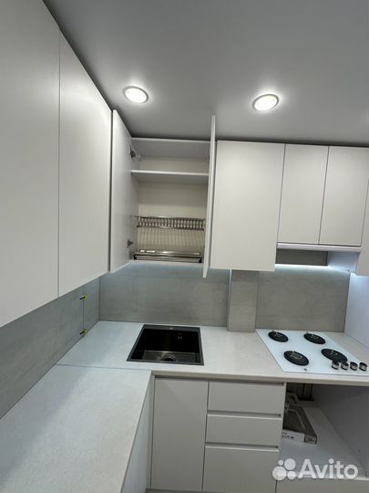 Кухня угловая в хрущевку на заказ