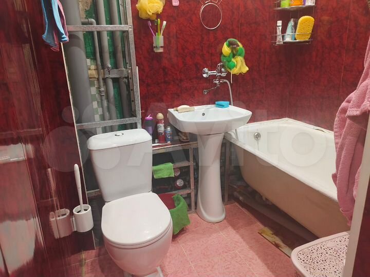 2-к. квартира, 43 м², 3/5 эт.