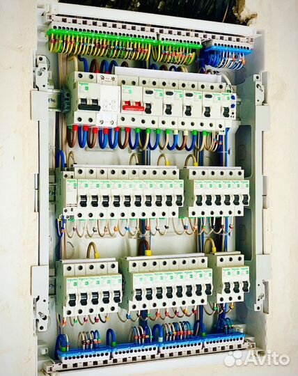 Электрик Кировский, Красносельский, Ветеранов