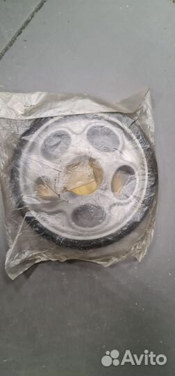 Ролик трака Yamaha 87M-47320-00