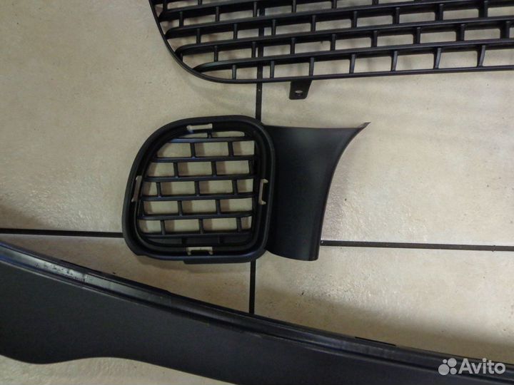 Бампер Dodge Challenger SRT / Hellcat