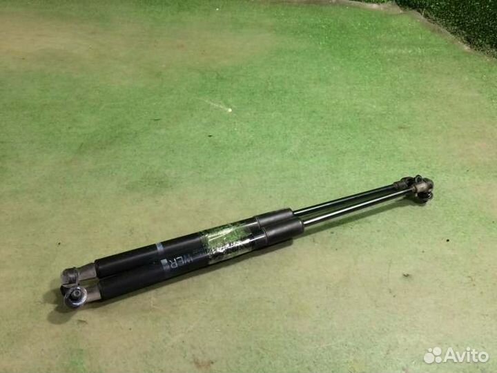 Амортизатор двери багажника Toyota Passo KGC30 1KR