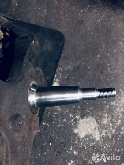 Кулак поворотный Ниссан Кабстар