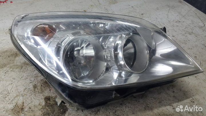 Фара передняя правая Opel Astra H 1.6 Z16XER 2011