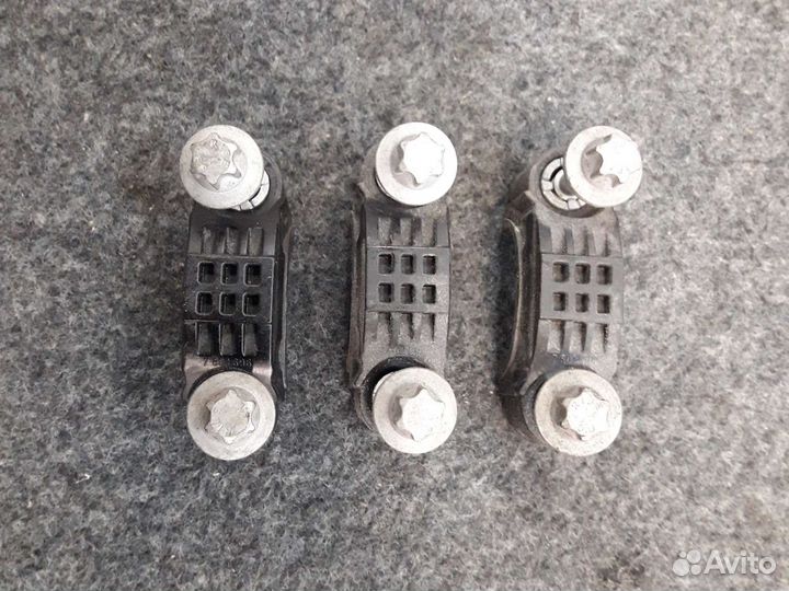 Крепление рампы BMW 530d N57 F10 X6 X5