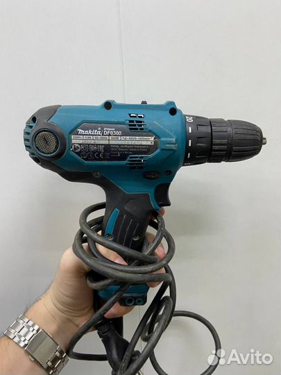 Шуруповерт Makita DF0300