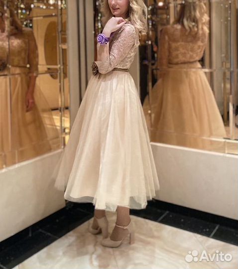 Платье золотое 48 размер