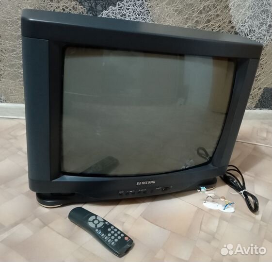 Телевизор samsung