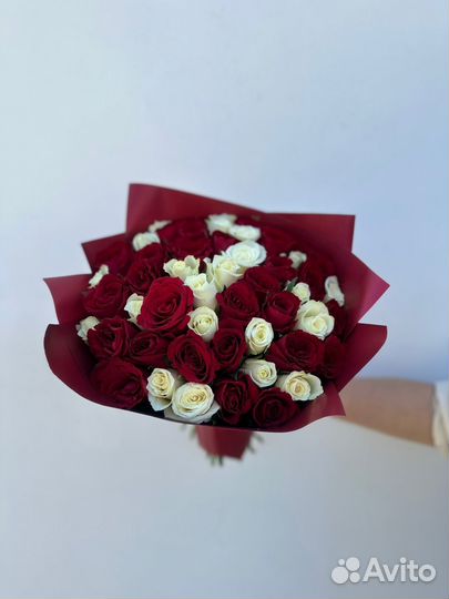 51 роза яркий микс