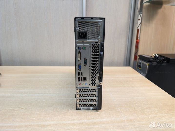 Компактный Lenovo ThinkCentre M71e i3 Ram 8GB