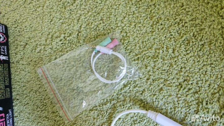 Наушники с микрофоном новые