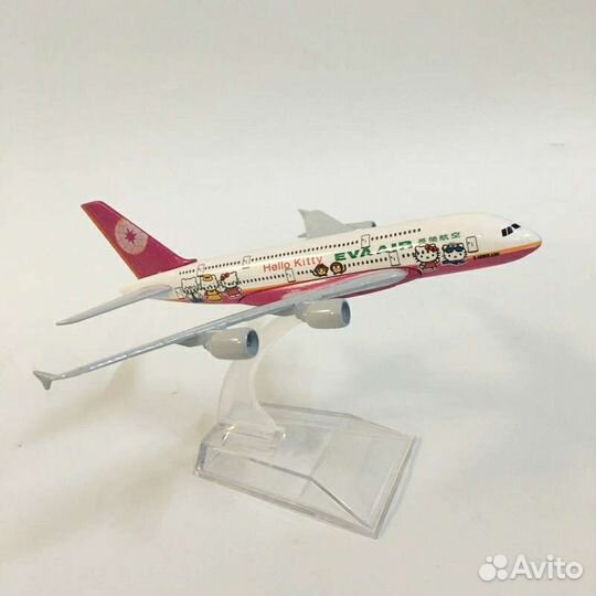 Модель самолета Airbus A380 Hello Kitty