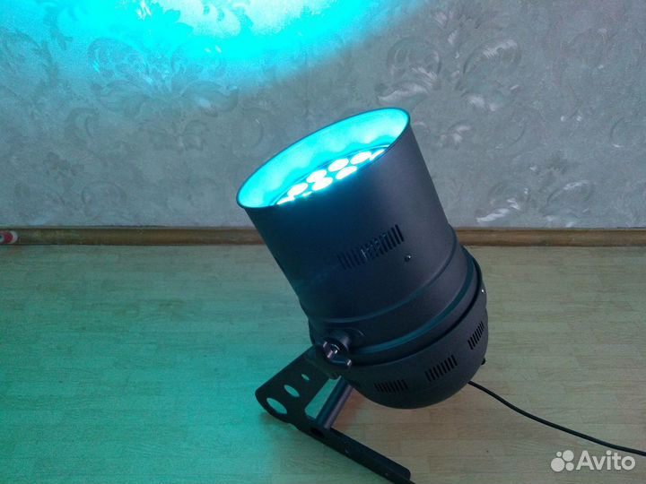 Новый прожектор BIG LED Par dialighting