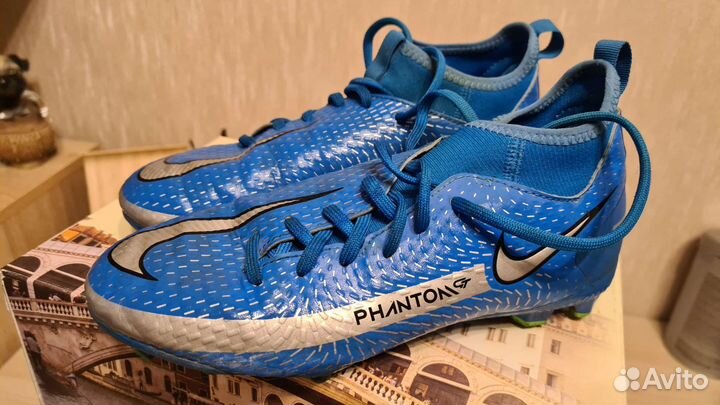 Футбольные бутсы nike phantom