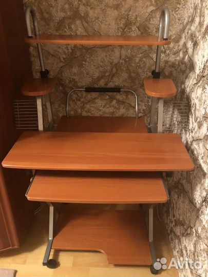 Компьютерный стол