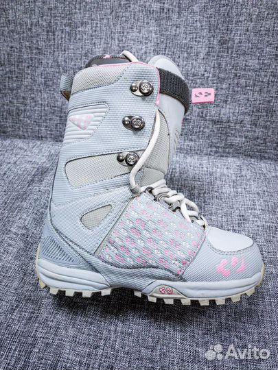 Сноубордические ботинки thirtytwo