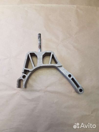 Кронштейн опоры кпп Fiat Panda 2008