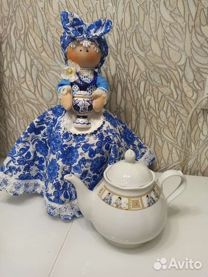 Кукла грелка на чайник. Тильда