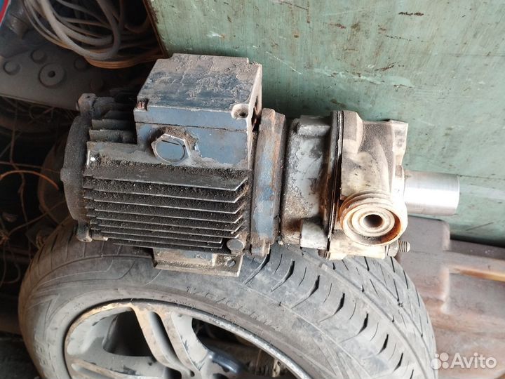 Электродвигатель 220в