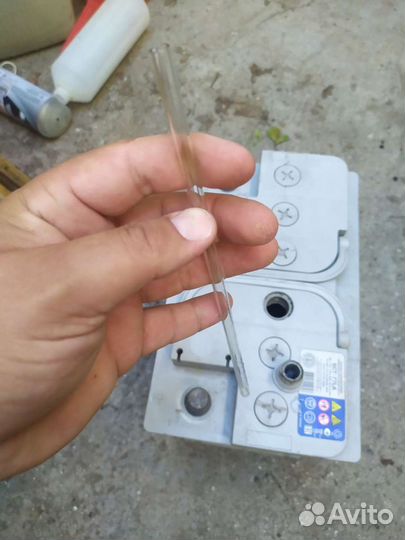 Трубка для замера уровня электролита