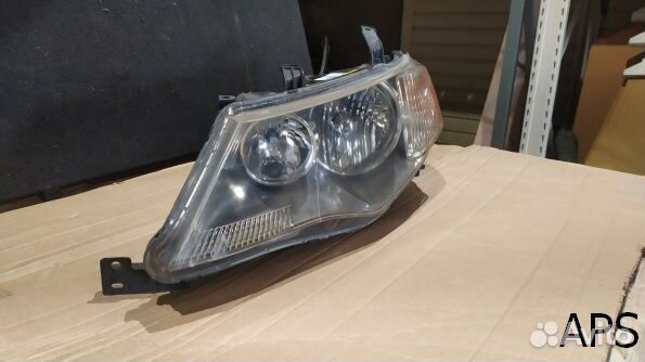 Фара передняя левая Митсубиси Аутлендер 2 хл