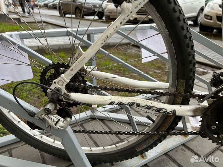 М.26375 Univega Terreno 330