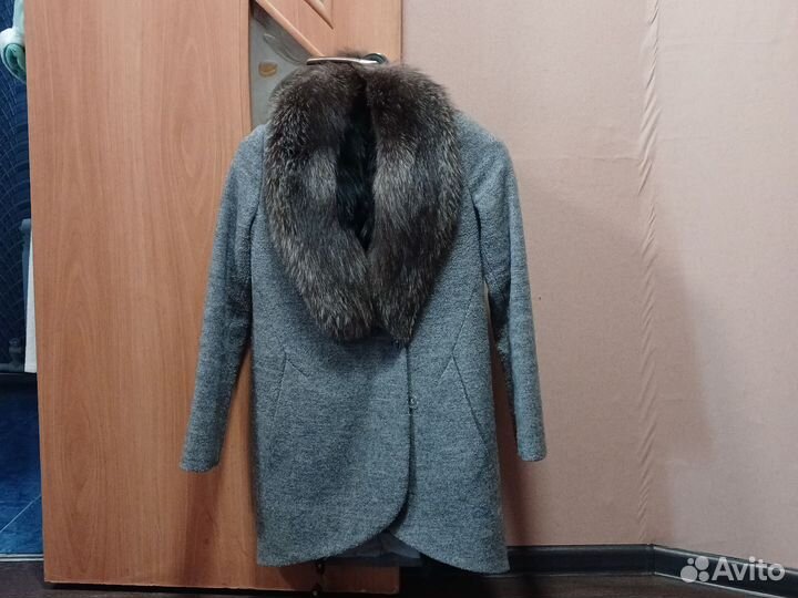 Пальто женское 42 44 бу
