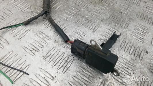 Расходомер воздуха бензиновый toyota RAV 4 ZSA3 (H