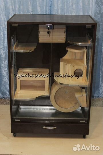 Витрины,клетки для шиншилл, дегу, свинок и т.д