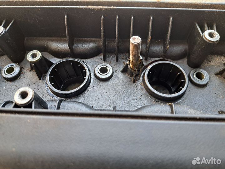 Клапаная крышка Hyundai kia 1.6