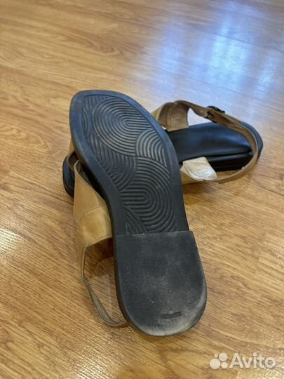 Кроссовки женские 37 размер