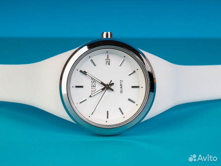 Женские часы Guess