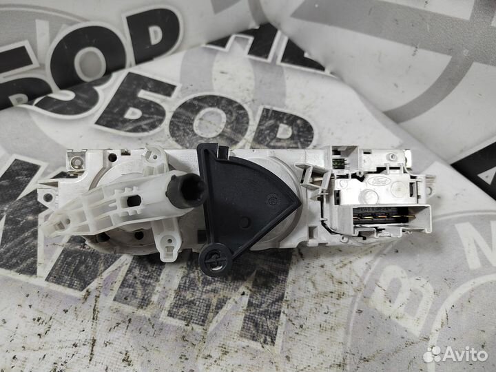 Блок управления климатом Ford Focus 2 рест