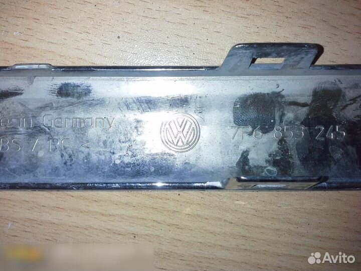 Молдинг переднего бампера VW Touareg 2010